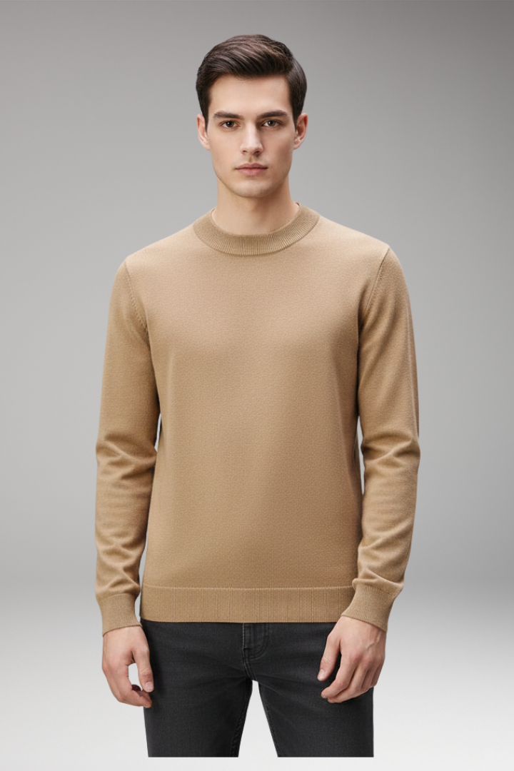 Men’s Pullover Shirt with Crew Neck and Straight Hem