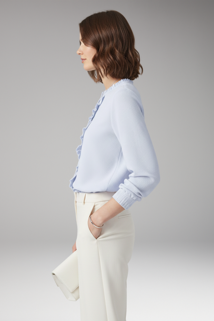 Women’s Blouse with Round Neckline and Even Exterior