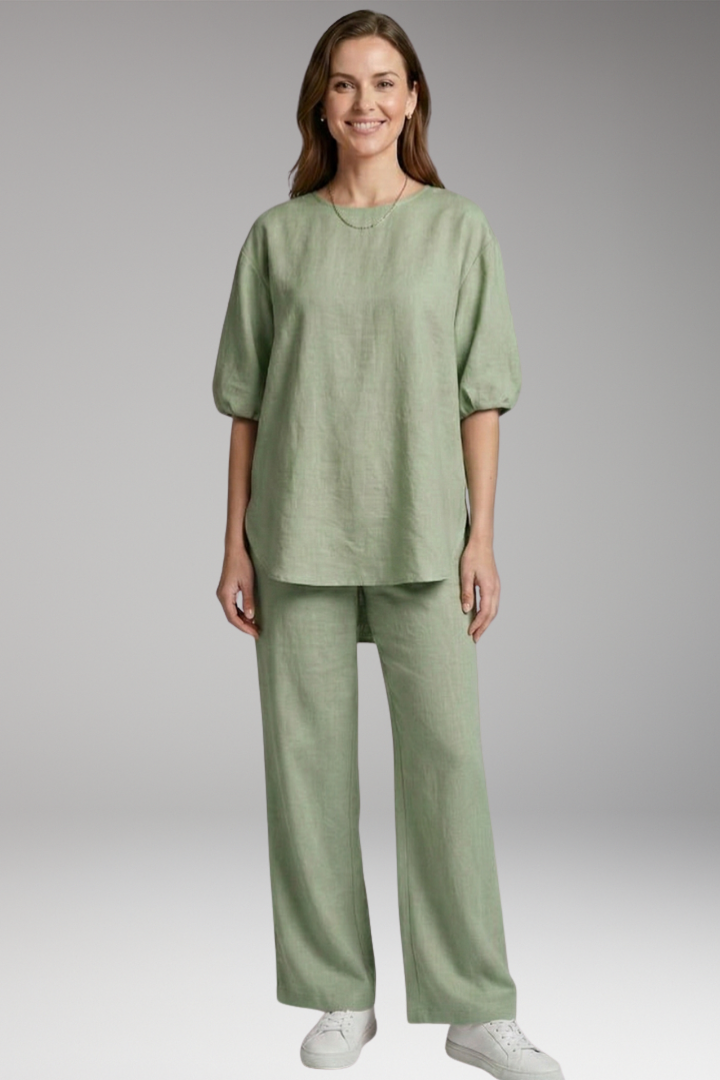 Women's Loungewear Set with Short Sleeves and Wide-Leg Trousers